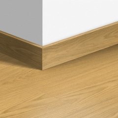 Quick-Step soklová lišta, Dub přírodní lakovaný 4749, 77x14mm