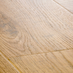 Quick-Step Rustic, RIC 1498, Starý zimní dub přírodní, prkna - detail povrchu