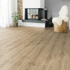 Tilo Grando, Dub Cottage (Eiche Cottage), HDF