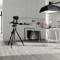 Parador Classic 1070, Dub Askada bílý bělený, selský vzor, V4