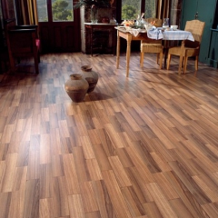 Finfloor Quattro Country Optical Ořech Athenea - interiér
