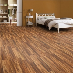 Meister LC 200 S Oliva 6022 - interiér